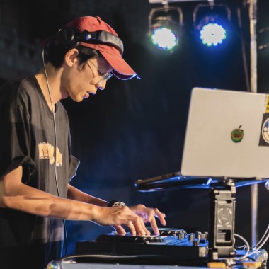 DJ_Hammer
