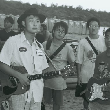 花的耳朵2001