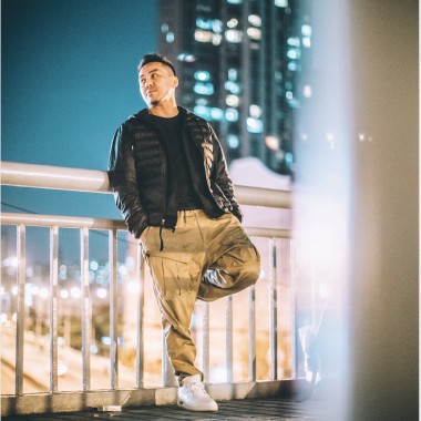 Stand Up 2020 (站起来 2020)