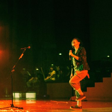 LIVE