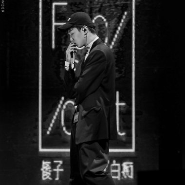 蔡维泽.