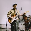 他說來敲昏鯨魚吧