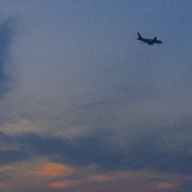 静夜春山空