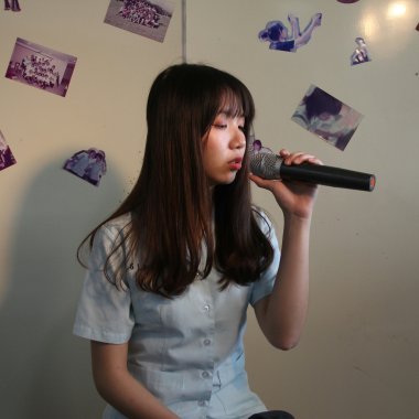 舒服