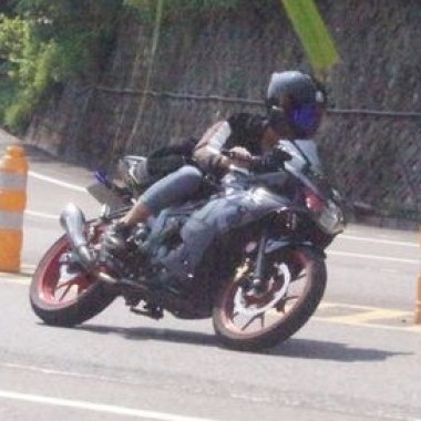 熱血騎車 燈燈愛聽ㄉ