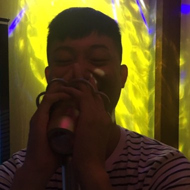 搖搖頭晃晃腦