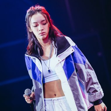 超酷小姐姐~