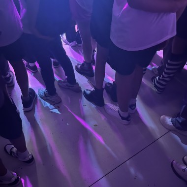 躲在民吉社的聽團仔