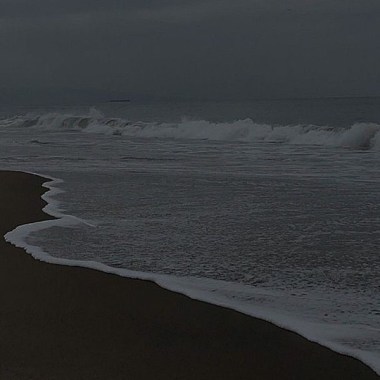 海浪在發愁