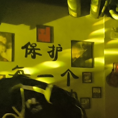 ✔