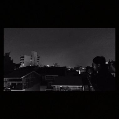 世界是遥远的