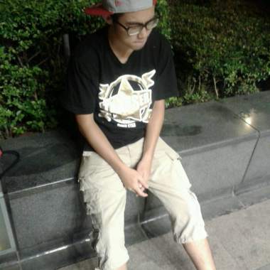 校歌“慎入” 