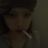 䰟