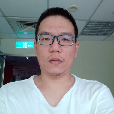 迷人的歌星