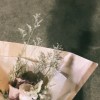 買了花想送給尼
