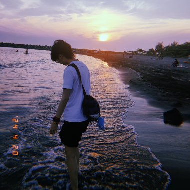 朝東走朝南走
