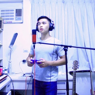 Taylor Swift - ME! (Bossa Nova Cover By Tony Chiu)