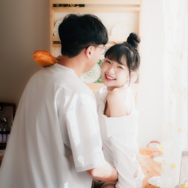 怦然
