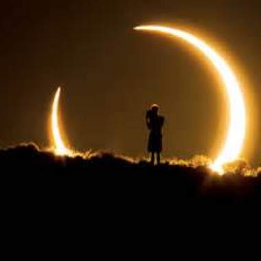 BAD  MOON 的周末夜
