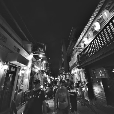 神農街的小酒吧
