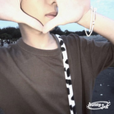 be1ong with me "妳明明就是屬於我的"