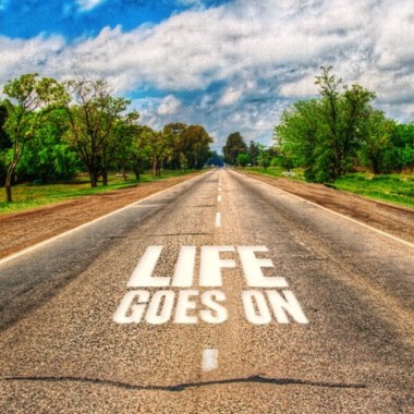 鐵牛(Combos) feat. White -  Life Goes On