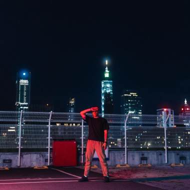 一個就要離開這的夜晚  A Leaving Night Official ver.