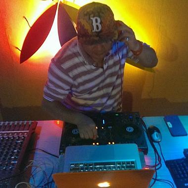 DJ.PETER_E.D.M.( 2014_8_8_remix ) (2)