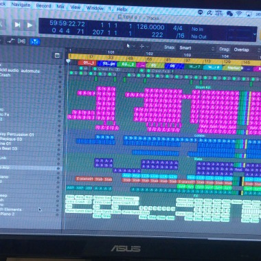 EDM０１ 