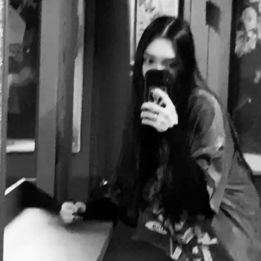 wish i was sober：(  dm