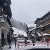 仍然