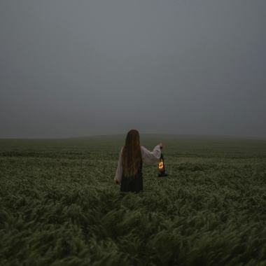 只是陌生人 [We're just strangers]