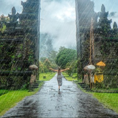 越走越像你的悲傷