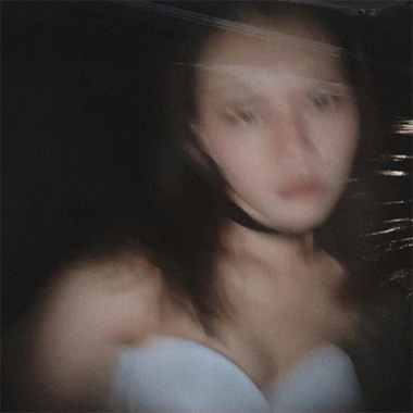 扭來扭去