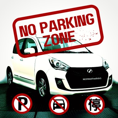 NO PARKING ZONE