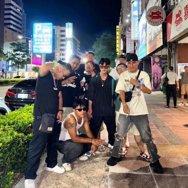 向黑-Money Money Masalu Ft.Redcolor G & Dern (Prod.DN)