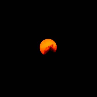 Fading Into the Night（消逝於夜）