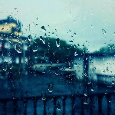羅友謙 Simon Lo【下雨天的秘密Rainy Day Secrets】Official Short Music