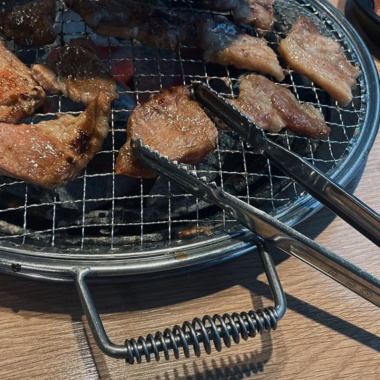 他們烤肉沒有揪我因為我人在韓國