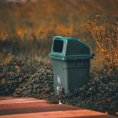垃圾桶