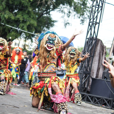 Tari Buto