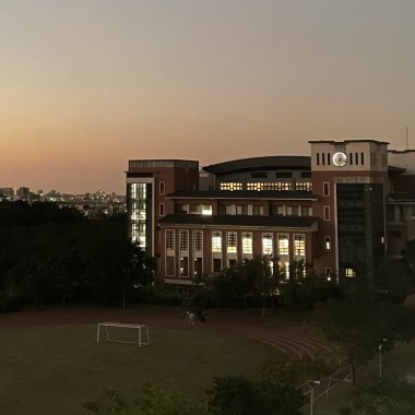 《盛夏，我們，還在》