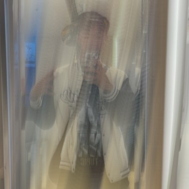 依舊
