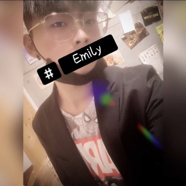ʏɪʏɪ【Emily】